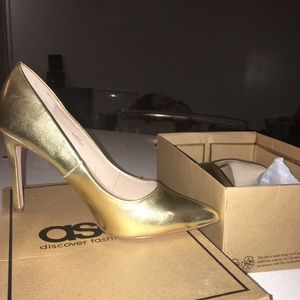ASOS GOLD PUMP